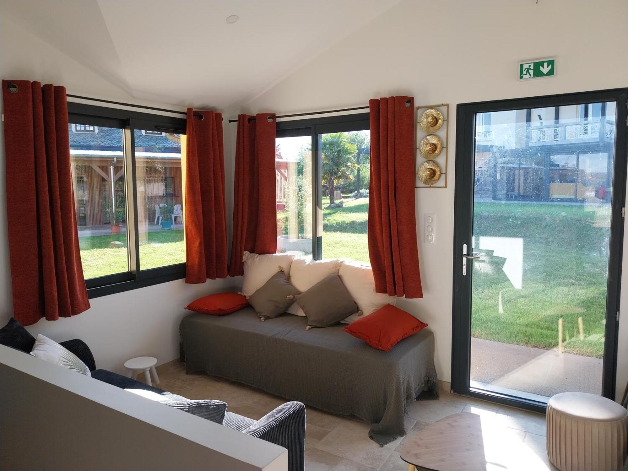 Logis Hotel Restaurant Cruzel 2*