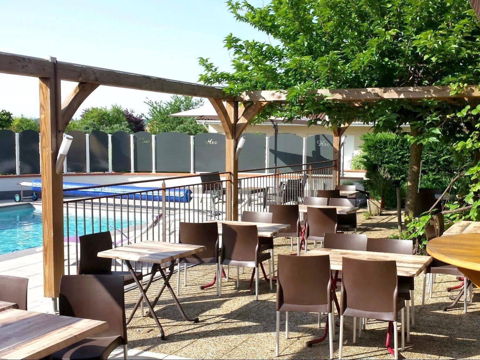 Logis Hotel Restaurant Cruzel Hotel 2*